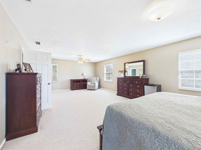 206 Pineland Street, Perry, FL 32348