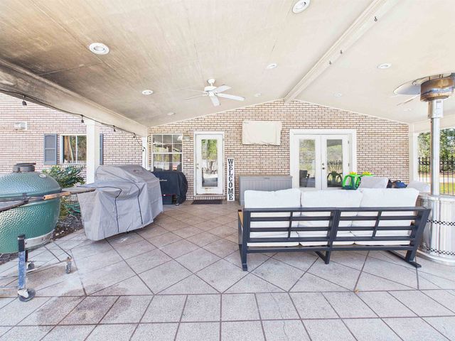 206 Pineland Street, Perry, FL 32348