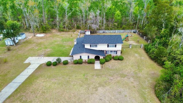 206 Pineland Street, Perry, FL 32348