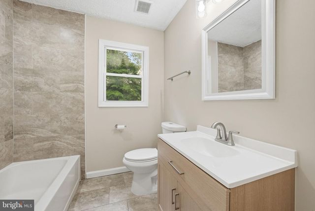 4915 SHARON RD, Temple Hills, MD 20748