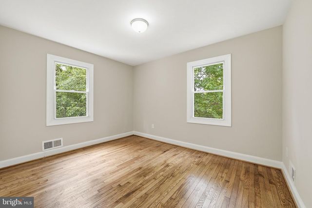 4915 SHARON RD, Temple Hills, MD 20748