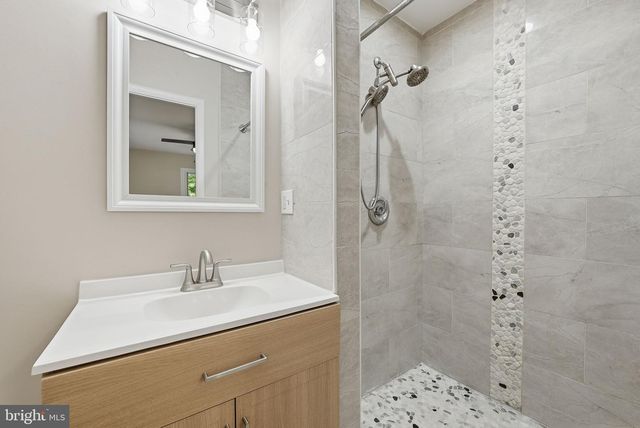 4915 SHARON RD, Temple Hills, MD 20748