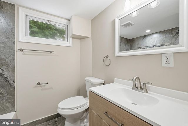 4915 SHARON RD, Temple Hills, MD 20748