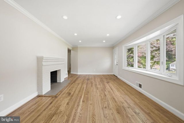 4915 SHARON RD, Temple Hills, MD 20748