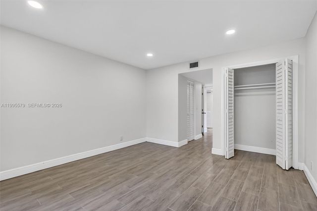 275 Gate Rd 104, Hollywood, FL 33024