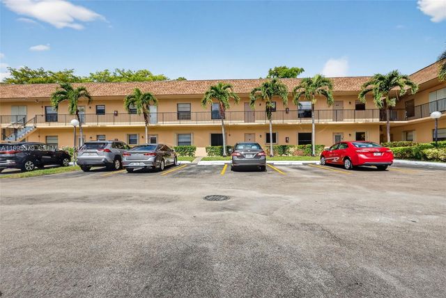 275 Gate Rd 104, Hollywood, FL 33024