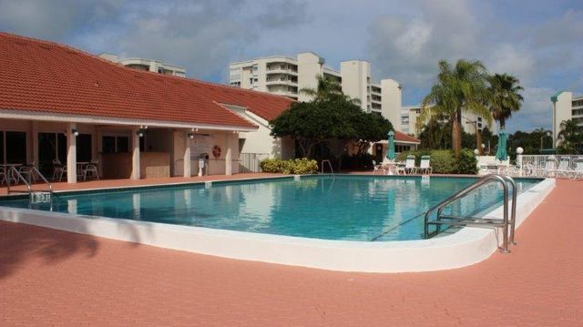 7979 SAILBOAT KEY BOULEVARD S 306, South Pasadena, FL 33707