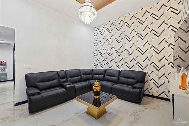 604 Glenwood Avenue, Mission, TX 78572