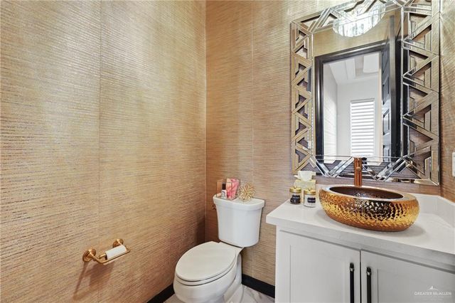 604 Glenwood Avenue, Mission, TX 78572