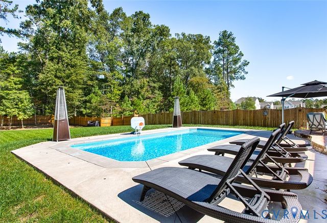 10744 Providence Park Dr, Ashland, VA 23005