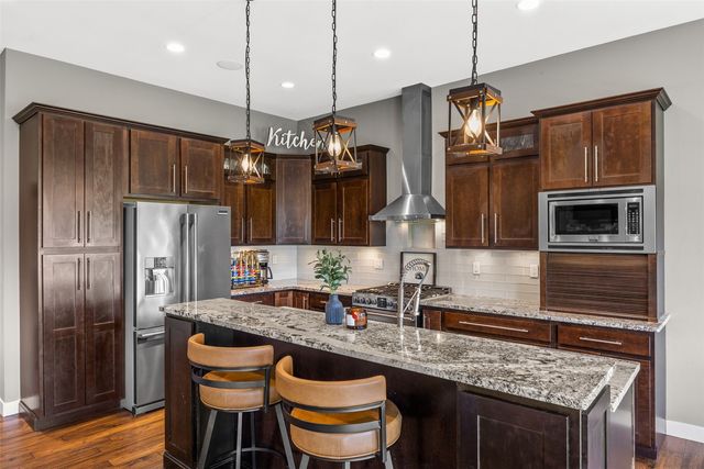 4535 Par Cir, Marion, IA 52302