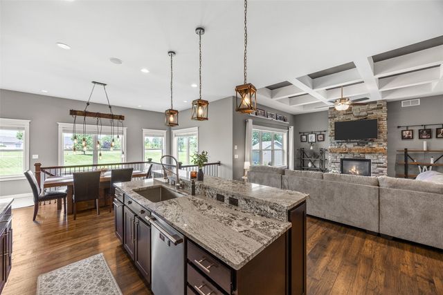 4535 Par Cir, Marion, IA 52302