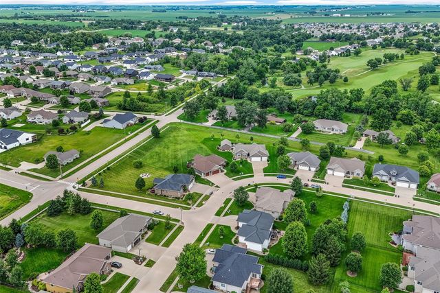 4535 Par Cir, Marion, IA 52302