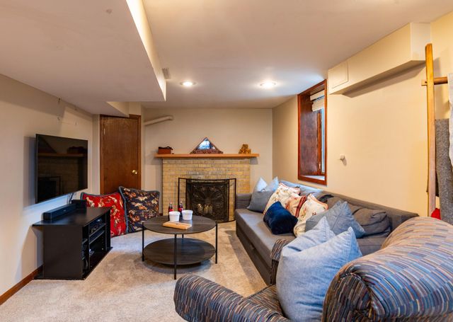 1257 Idaho Avenue W, Saint Paul, MN 55108