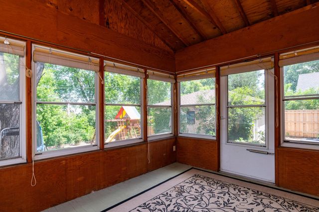 1257 Idaho Avenue W, Saint Paul, MN 55108