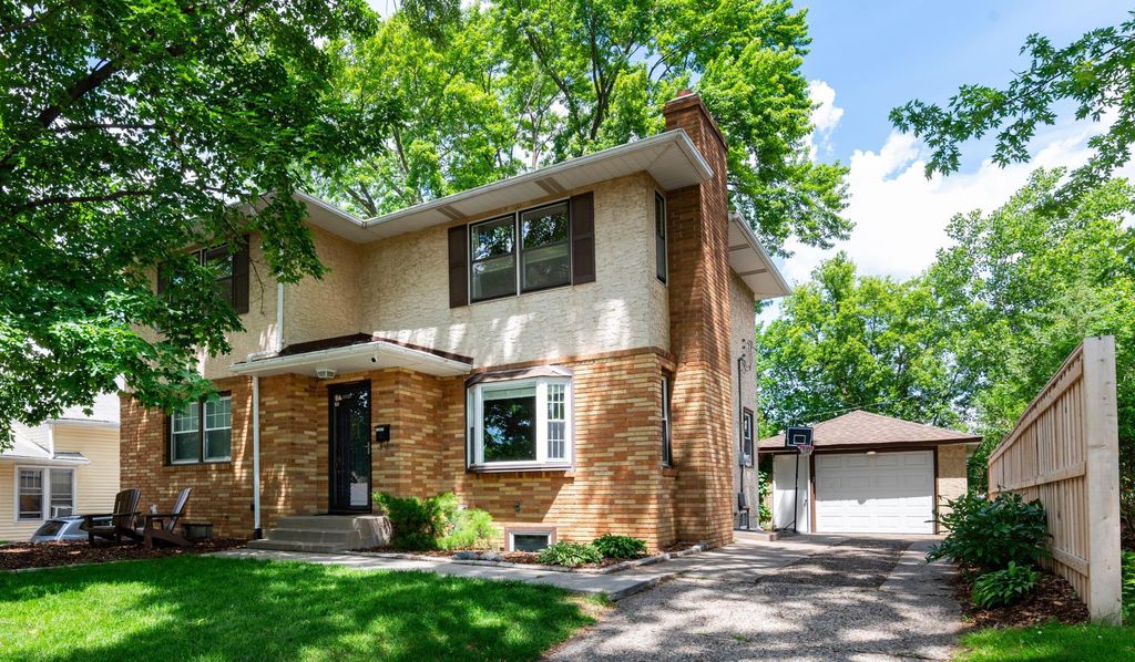 1257 Idaho Avenue W, Saint Paul, MN 55108