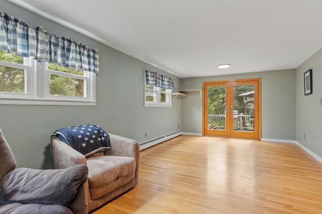 55 Dorothy Ave, Holden, MA 01520