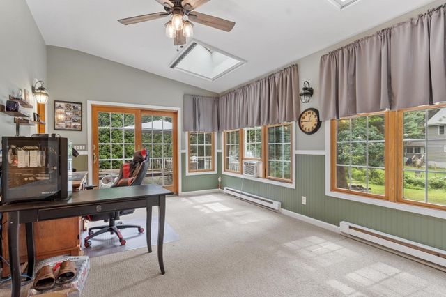 55 Dorothy Ave, Holden, MA 01520