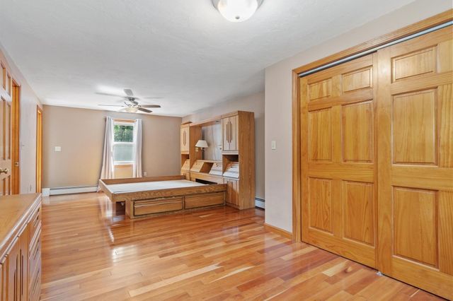 55 Dorothy Ave, Holden, MA 01520