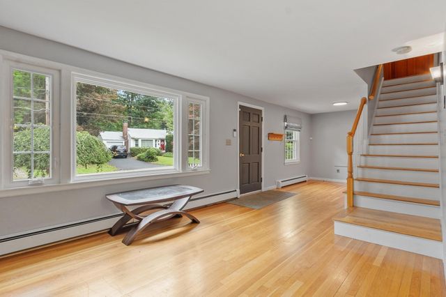 55 Dorothy Ave, Holden, MA 01520