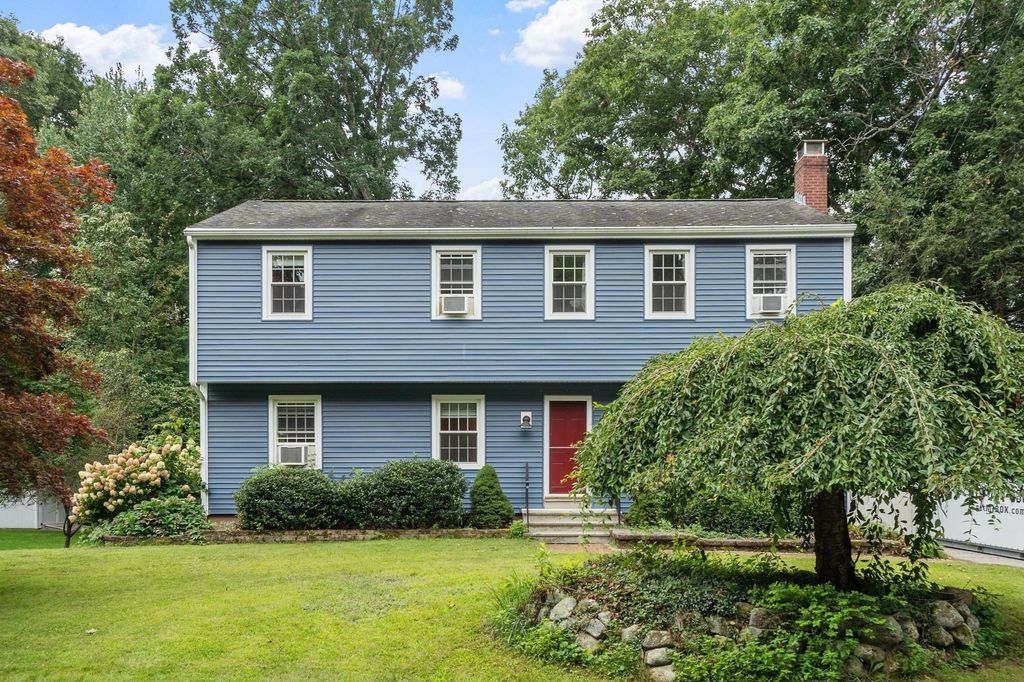 55 Dorothy Ave, Holden, MA 01520