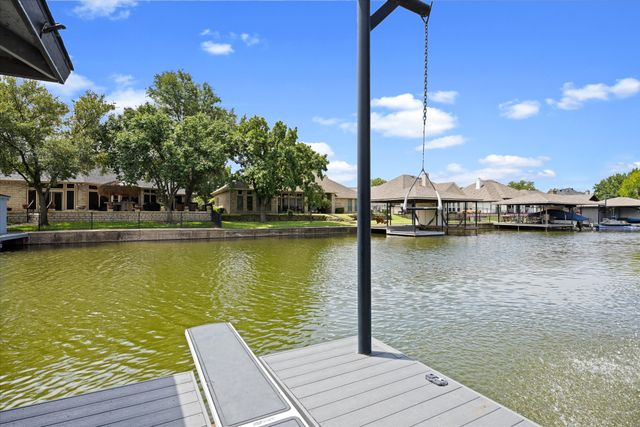 1209 Mallard Way, Granbury, TX 76048
