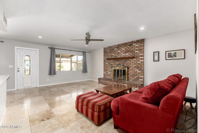 5222 W SWEETWATER Avenue, Glendale, AZ 85304