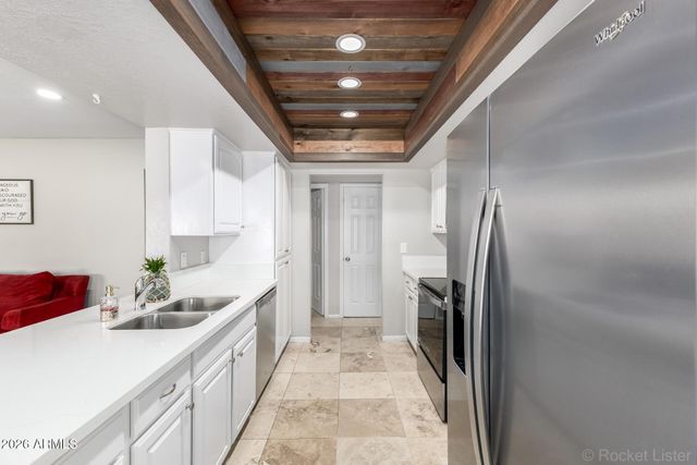 5222 W SWEETWATER Avenue, Glendale, AZ 85304