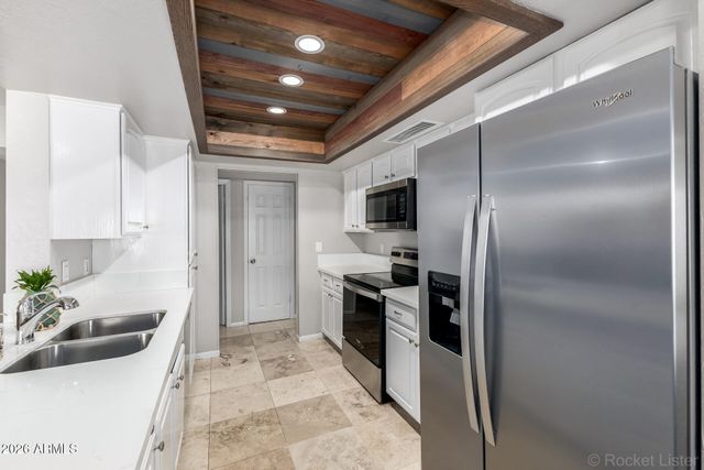 5222 W SWEETWATER Avenue, Glendale, AZ 85304