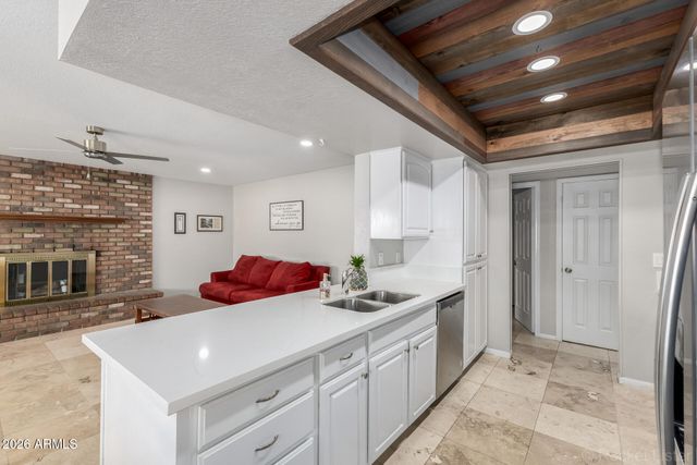 5222 W SWEETWATER Avenue, Glendale, AZ 85304