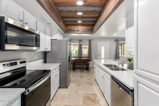 5222 W SWEETWATER Avenue, Glendale, AZ 85304