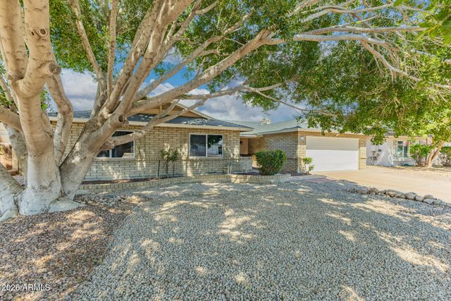 5222 W SWEETWATER Avenue, Glendale, AZ 85304