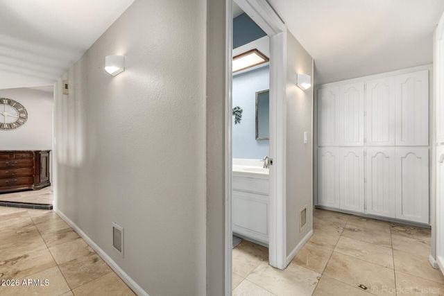 5222 W SWEETWATER Avenue, Glendale, AZ 85304