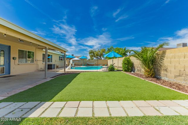 5222 W SWEETWATER Avenue, Glendale, AZ 85304