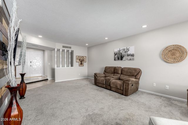 5222 W SWEETWATER Avenue, Glendale, AZ 85304