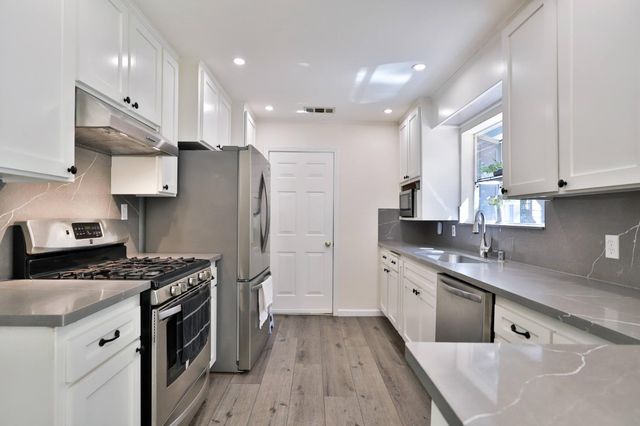 3200 Perryhill Dr, Placerville, CA 95667