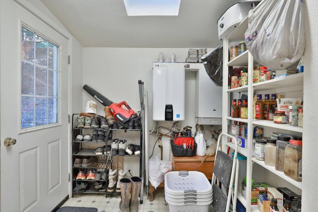 3200 Perryhill Dr, Placerville, CA 95667