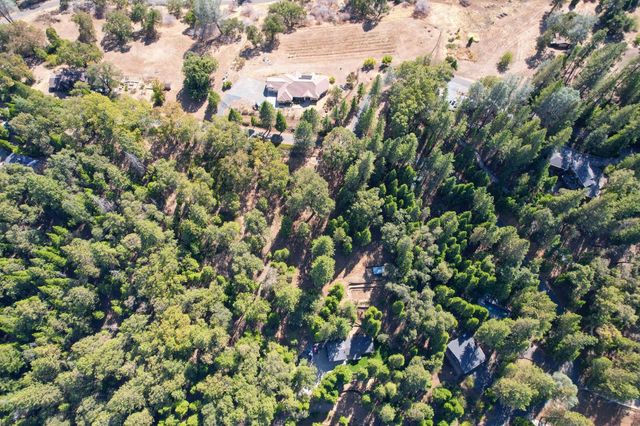 3200 Perryhill Dr, Placerville, CA 95667