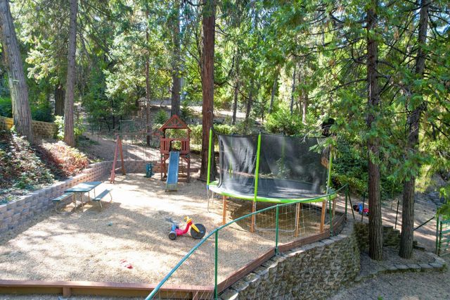 3200 Perryhill Dr, Placerville, CA 95667