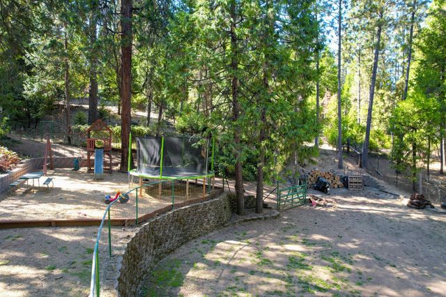 3200 Perryhill Dr, Placerville, CA 95667