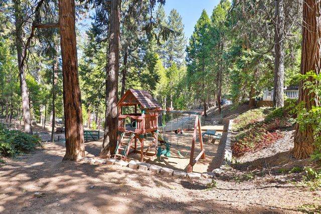 3200 Perryhill Dr, Placerville, CA 95667
