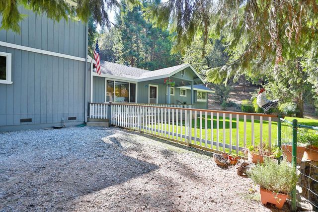 3200 Perryhill Dr, Placerville, CA 95667
