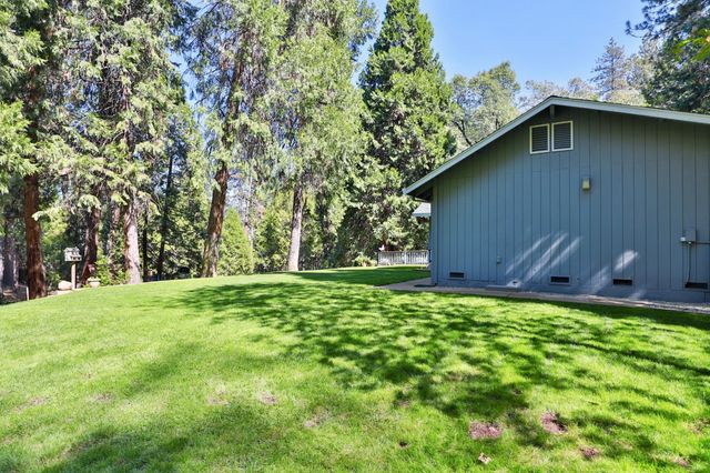 3200 Perryhill Dr, Placerville, CA 95667
