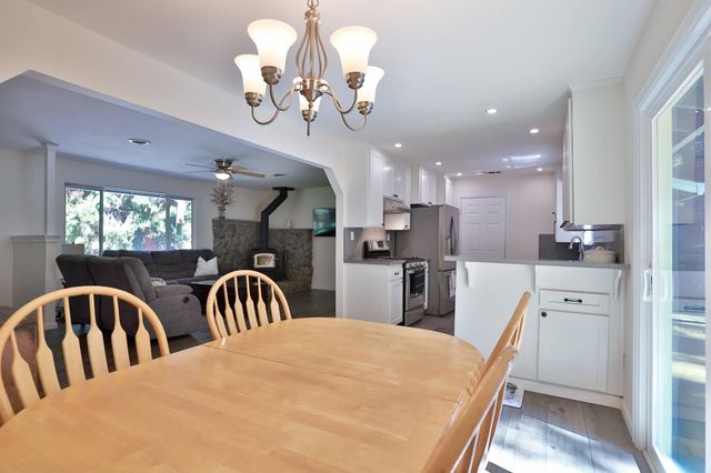 3200 Perryhill Dr, Placerville, CA 95667