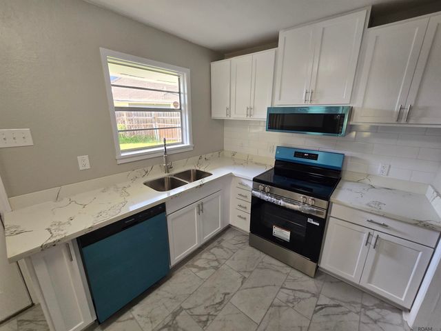1725 W Catalpa St, Baton Rouge, LA 70815