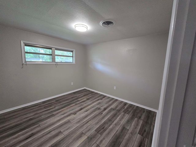 1725 W Catalpa St, Baton Rouge, LA 70815