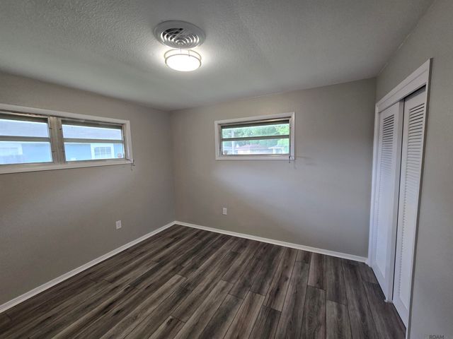 1725 W Catalpa St, Baton Rouge, LA 70815