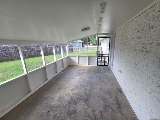 1725 W Catalpa St, Baton Rouge, LA 70815