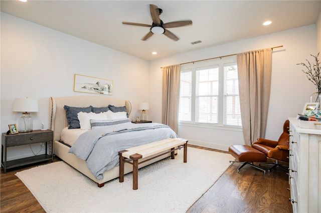 4985 E Sagely Lane, Fayetteville, AR 72703