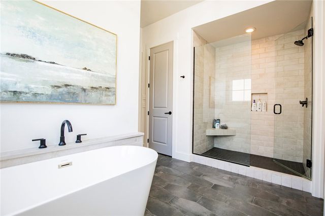 4985 E Sagely Lane, Fayetteville, AR 72703